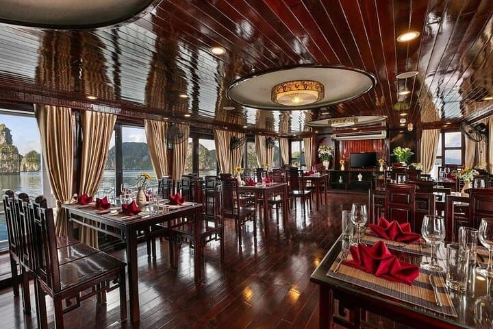 Bai Tu Long Bay 2-Day Shared Cruise — Thien Canh Son, Vung Vieng & Overnight on Deck