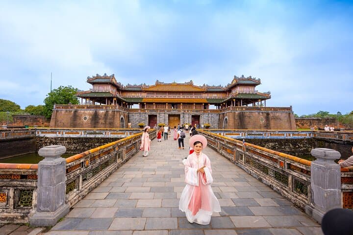 Hue Private Shore Tour from Tien Sa Port — Hai Van Pass, Imperial Citadel & Thien Mu photo 2