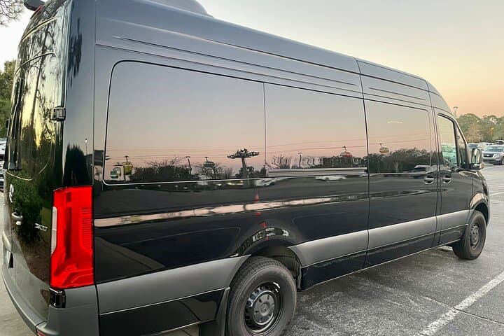 Stress-Free Private Transfers Between MCO and Walt Disney World Resorts photo 3