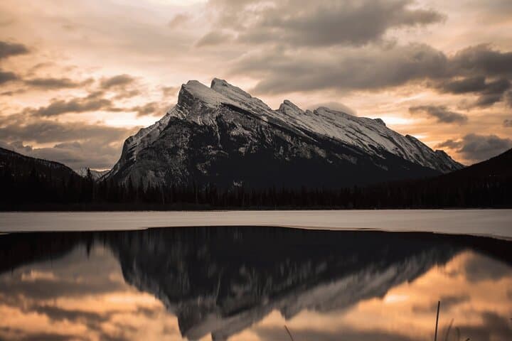 Exploring the Columbia Icefield and Peyto Lake: A Canadian Rockies Adventure photo 5