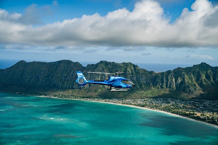 Soar Over Oahu: The Ultimate 60-Minute Helicopter Tour Experience photo 3