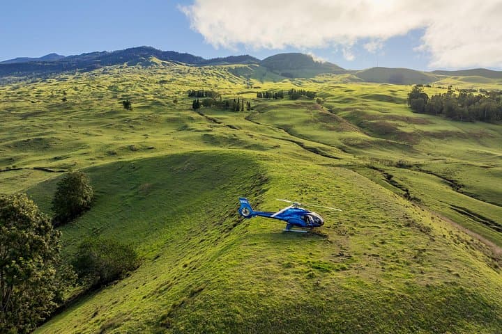 Maui & Molokai Spectacular Helicopter Tour with Exclusive Ulupalakua Landing photo 1