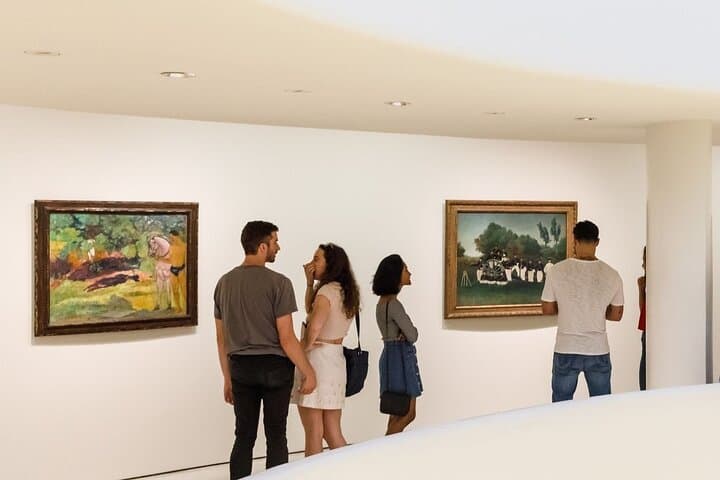 Guggenheim Ticket & Carnegie Hill Audio Walking Tour — NYC Museum Mile Guide photo 2