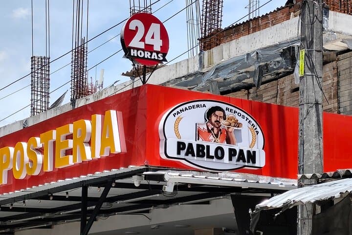 Medellín Beyond Narcos: Private Pablo Escobar History & Transformation Tour photo 3