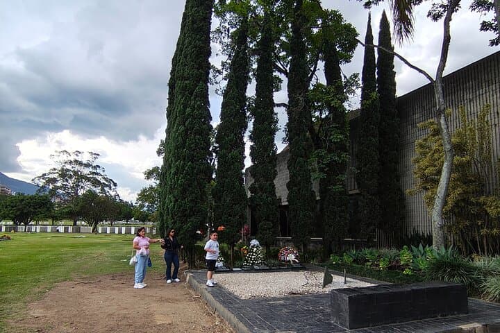 Medellín Beyond Narcos: Private Pablo Escobar History & Transformation Tour photo 5