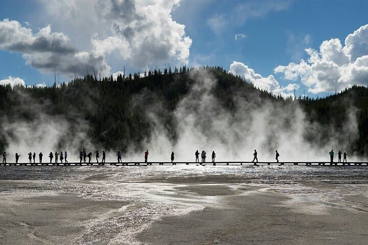 Yellowstone Grand Loop Self-Guided Driving Tour — 140-Mile GPS Audio Guide photo 4