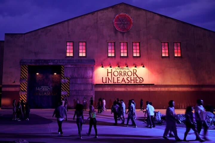 Universal Horror Unleashed at AREA15: Las Vegas Haunted Houses & Live Shows photo 6