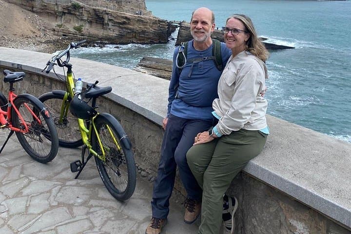 Bike Rental in Miraflores: Self-Guided Ride Along Lima’s Malecón photo 1