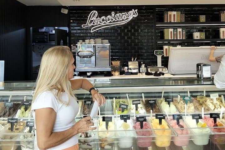 Belgrano Artisanal Ice Cream Tour with Gabriela — Buenos Aires Gelato Walk photo 4