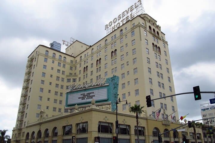 Hollywood Walk of Fame Guided History Tour — Hollywood Boulevard Walking Experience photo 3