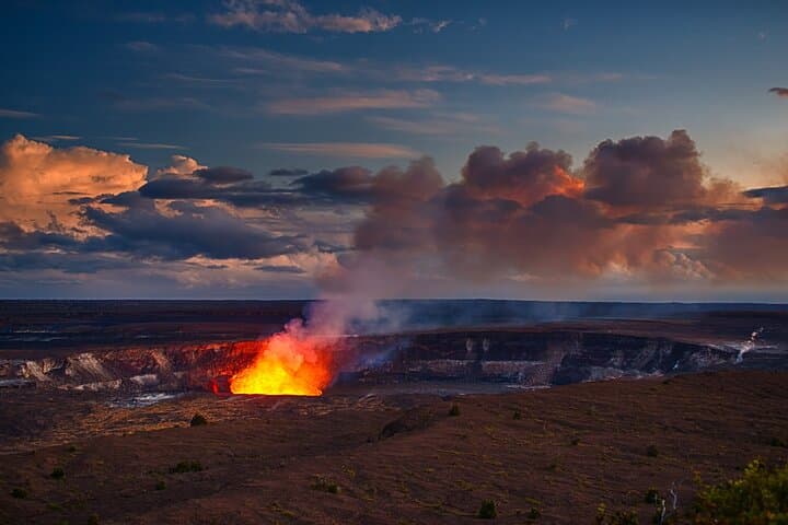 Big Island Private Tour: Volcanoes, Black Sand Beaches & Waterfall Highlights photo 4