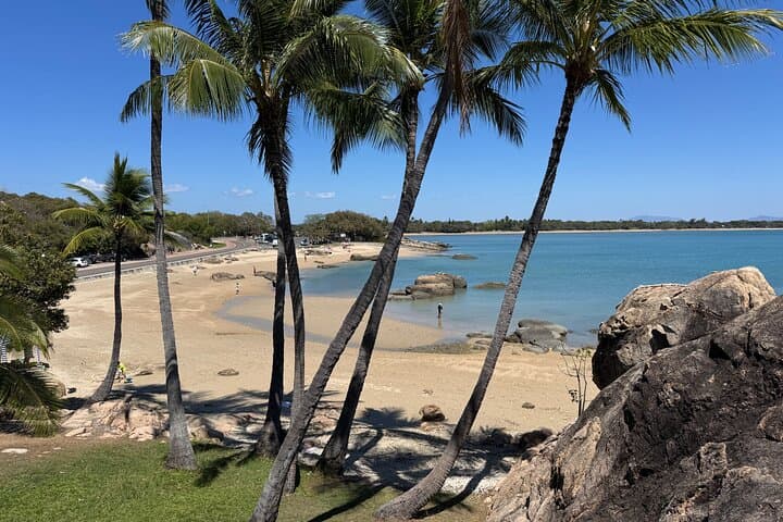 Bowen Beaches Day Tour from Airlie Beach — Best Lookouts, Bays & Local Eats