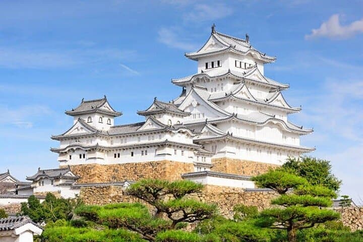 Private Full-Day Himeji and Kobe Tour — Himeji Castle, Kokoen & Kobe Harborland
