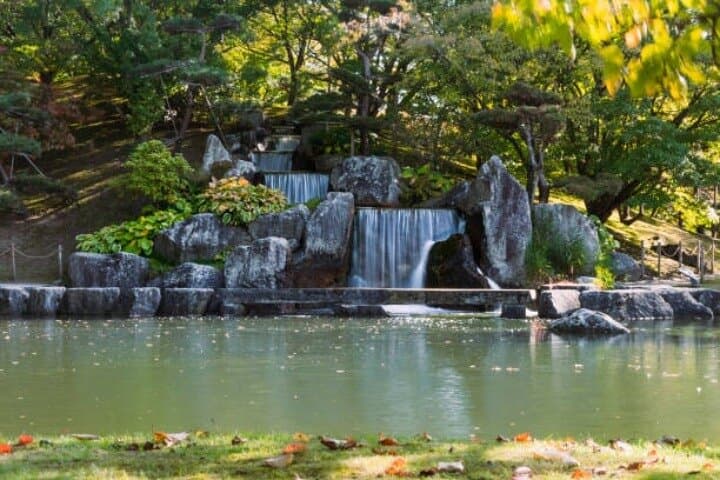 Private Full-Day Himeji and Kobe Tour — Himeji Castle, Kokoen & Kobe Harborland photo 4