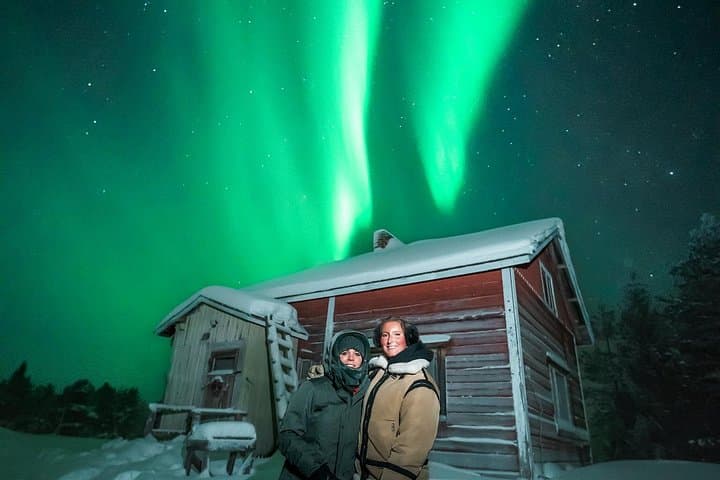 Rovaniemi Northern Lights Tour: Guaranteed Aurora Chase with Pro Photos photo 4