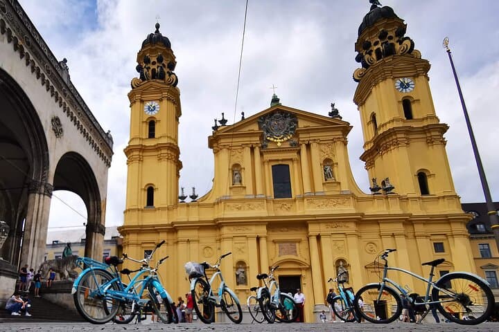 Munich Mini Bike Tour: English Garden & Beer Garden Stop (2.5 hrs) photo 5