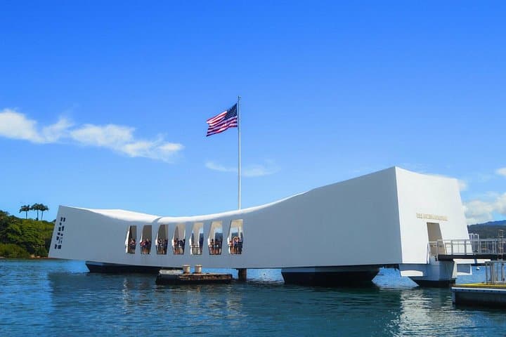 Pearl Harbor USS Arizona Memorial Tour: Skip-the-Line Guided Visit from Waikiki photo 3
