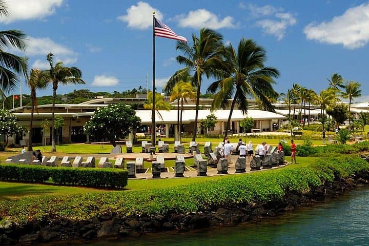 Pearl Harbor USS Arizona Memorial Tour: Skip-the-Line Guided Visit from Waikiki photo 4