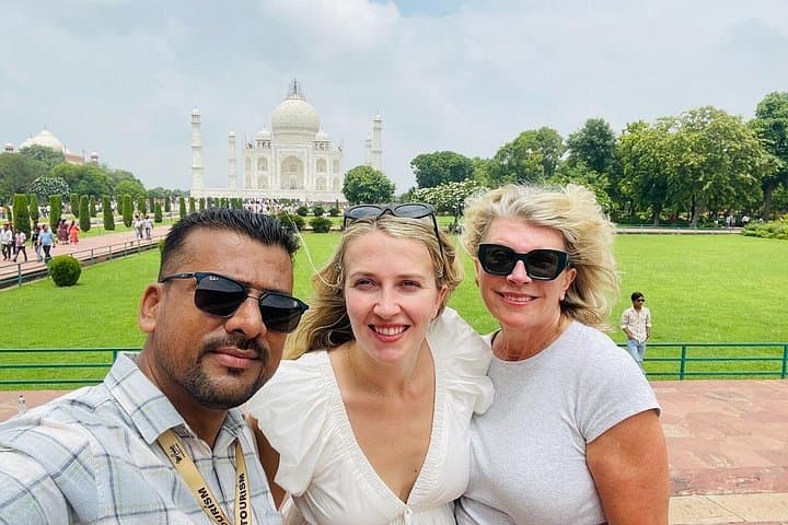 Sunrise at the Taj Mahal: Private Luxury Car Tour from Delhi photo 1