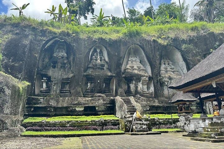 Ubud Day Trip: Floating Breakfast, Tegalalang Rice Terrace & Sacred Springs photo 4