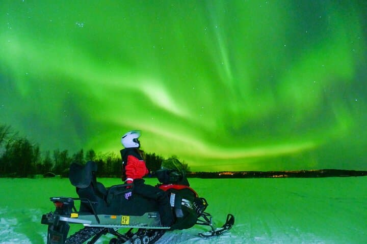 Chasing the Northern Lights on a Snowmobile Adventure in Rovaniemi