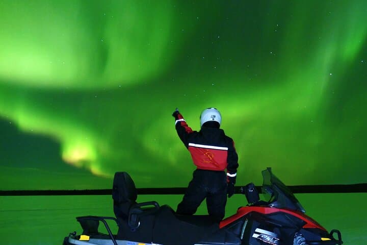 Chasing the Northern Lights on a Snowmobile Adventure in Rovaniemi photo 5