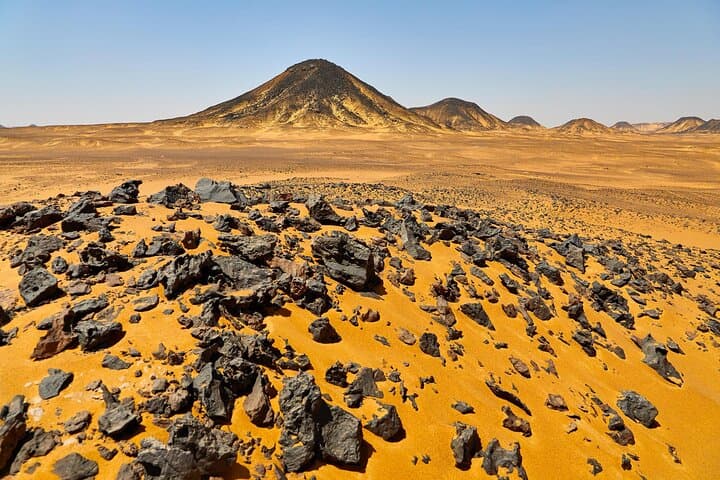 Day Trip from Cairo to Bahariya Oasis: Black Desert, Crystal Mountain & White Desert photo 4
