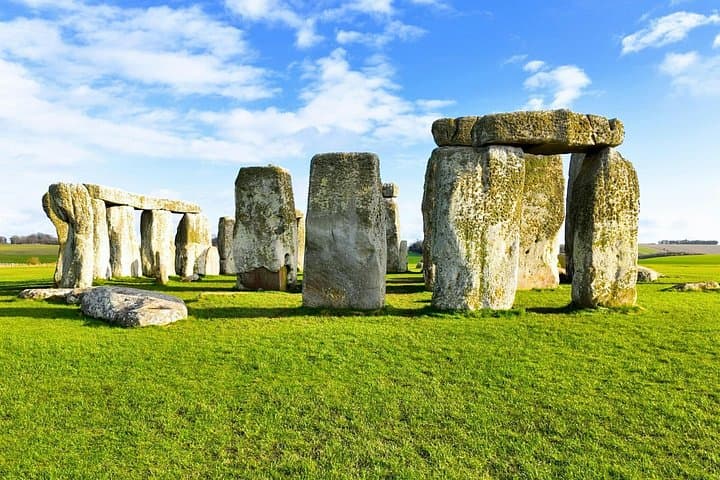Stonehenge and Bath Guided Day Tour from London: Stone Circle & Roman Baths Day Trip photo 1