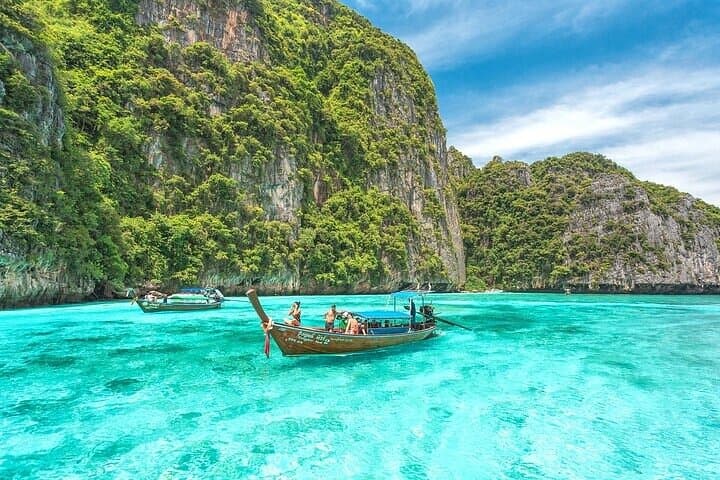 Phi Phi & Bamboo Island Catamaran Day Trip from Phuket photo 3