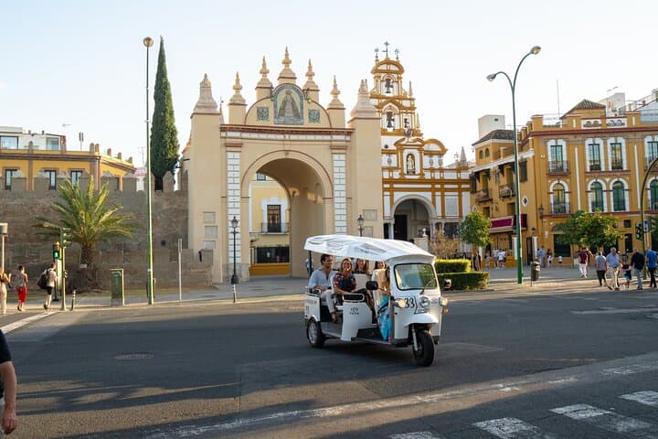 Private Eco Tuk Tuk Welcome Tour of Seville — Plaza de España & Triana Highlights photo 3