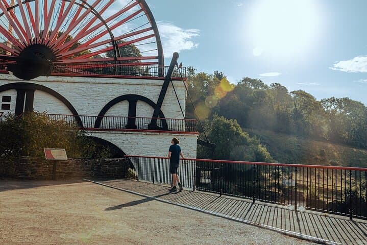 Isle of Man Highlights: Laxey Wheel, Peel Castle & Niarbyl Small-Group Sightseeing Tour