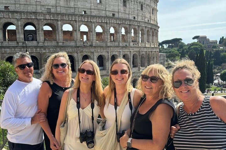 Rome Highlights by Golf Cart: Private 2.5-Hour City Sightseeing Tour photo 3