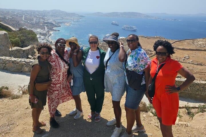 Mykonos Highlights Tour: Lighthouse, Beaches & Chora Walking Route