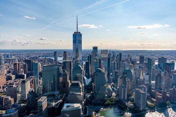 Helicopter Skyline Tour Over Manhattan: Day, Sunset & Night Flights from Linden photo 2