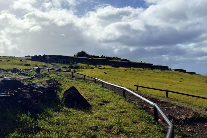 Orongo & Rano Kau Birdman Route Half-Day Tour — Easter Island Cultural Crater Walk photo 5
