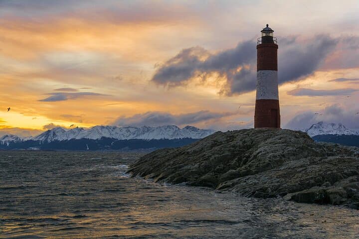 Beagle Channel Penguin Cruise to Martillo Island & Les Éclaireurs Lighthouse photo 3