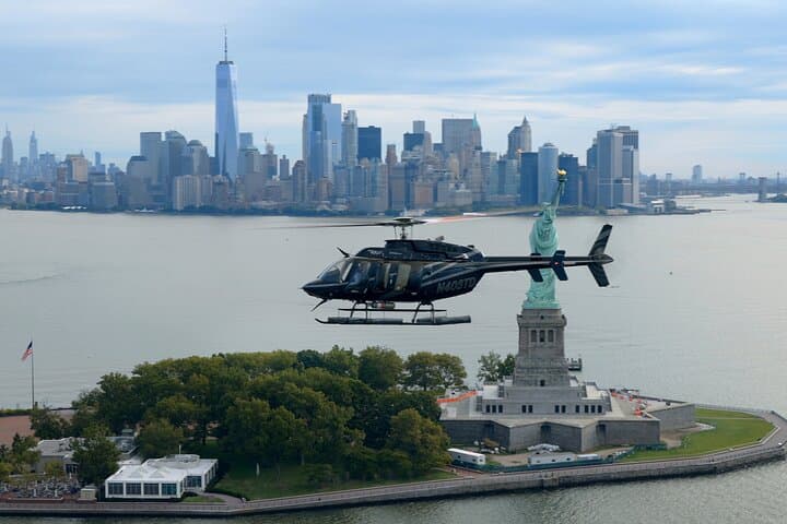 Ultimate Manhattan Helicopter Tour — 17–20 Minute NYC Aerial Sightseeing