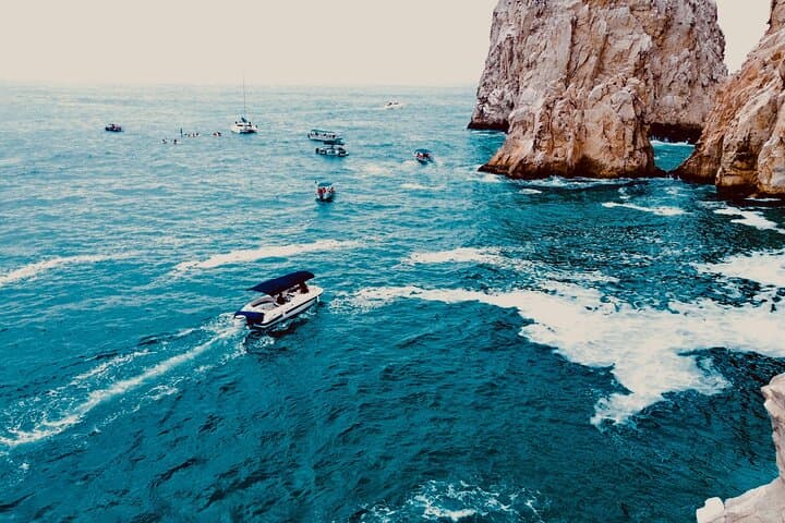 Luxury Yacht to Cabo San Lucas Arch & Playa del Amor — Pelican Beach Cruise photo 6