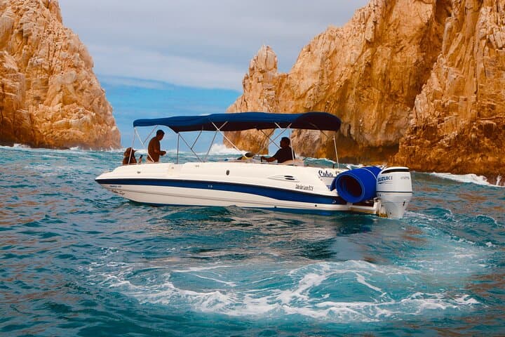 Luxury Yacht to Cabo San Lucas Arch & Playa del Amor — Pelican Beach Cruise photo 4