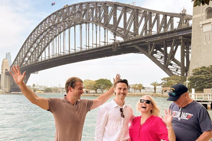 Sydney Half-Day Private Tour — Beaches, Harbour Icons & Coastal Lookouts photo 2