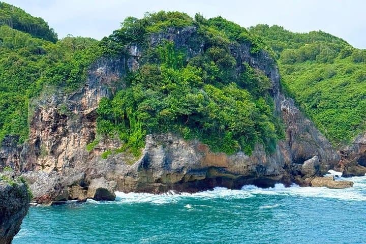 Yogyakarta Coastal Adventure: Snorkel Gesing, Heha Ocean View & Puncak Segoro photo 4