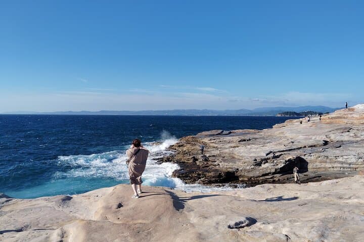 Sandanbeki Cliffs & Senjojiki Terrace Guided Coastal Tour in Wakayama