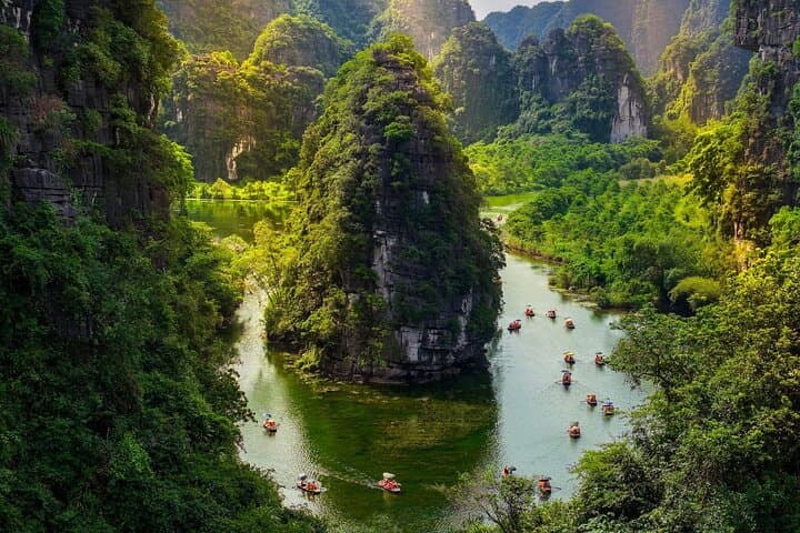 Luxury Day Trip to Bich Dong, Tam Coc & Trang An — Mua Cave Panorama photo 3