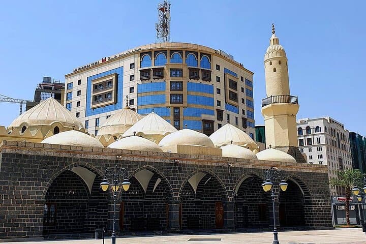 Private Madinah Holy Places Ziyarat Tour — Quba, Qiblatayn, Uhud & Seven Mosques photo 6