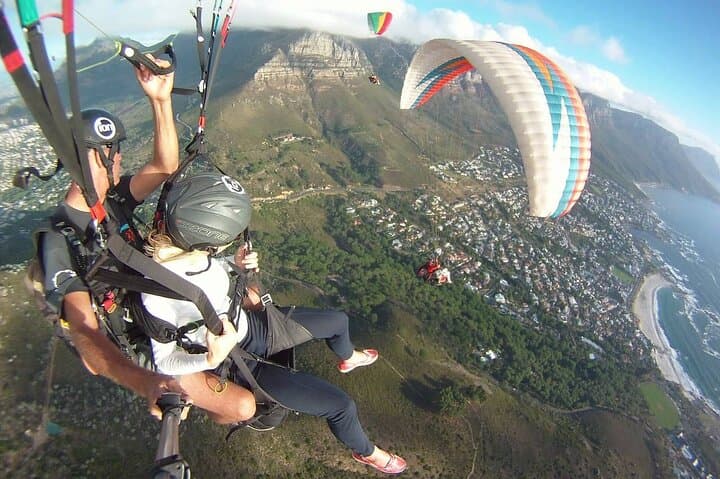 Tandem Paragliding Over Cape Town: Table Mountain & Atlantic Views (Hotel Pickup)