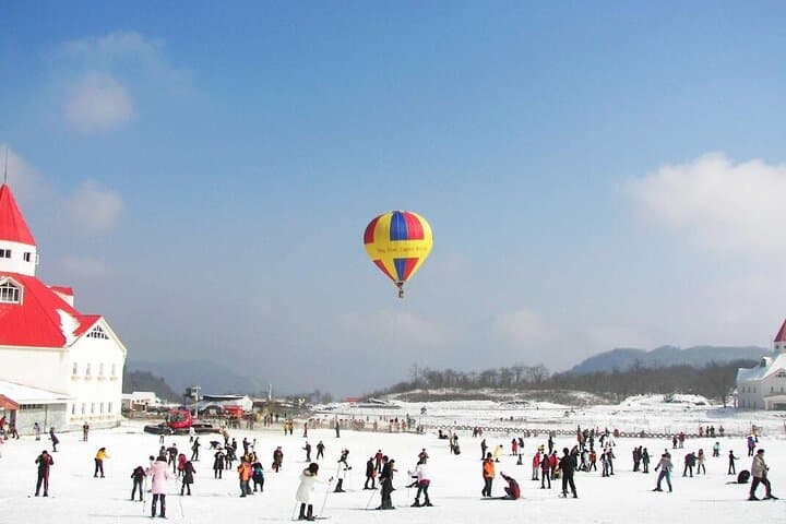 Xiling Snow Mountain Private Tour — Chengdu Day Trip to Skiing, Cloud Seas & Yin-Yang Boundary