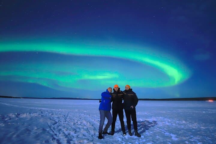 Chasing Aurora in Rovaniemi: Small-Group Northern Lights Photography Tour photo 3