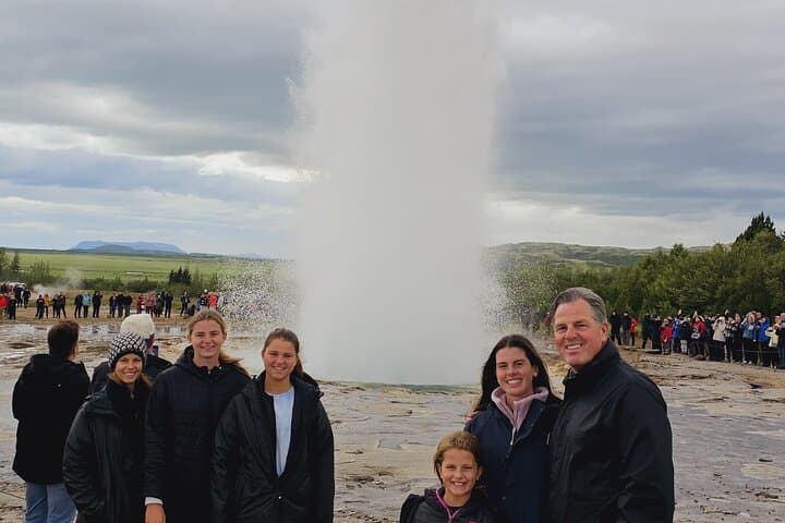 Private Golden Circle Day Tour from Reykjavík: Thingvellir, Geysir & Gullfoss