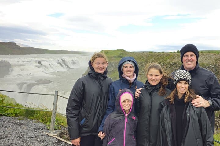 Private Golden Circle Day Tour from Reykjavík: Thingvellir, Geysir & Gullfoss photo 2