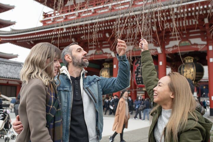 Private Tokyo History Walking Tour with Local Guide — Edo to Modern photo 6